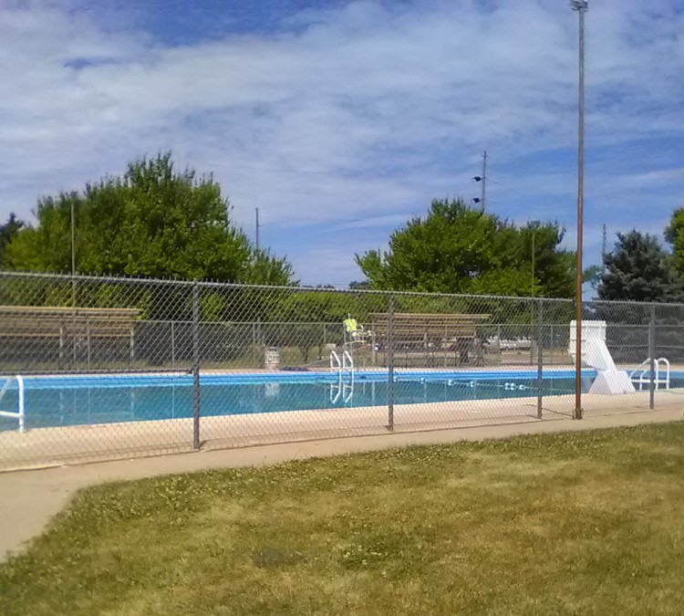 Clay Center Swimming Pool (Clay&nbspCenter,&nbspNE)